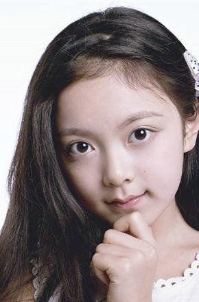 张荔个人资料,才华横溢的艺术家，人生轨迹与成就综述